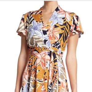 Stretch Cross-front Flutter-sleeve Dress